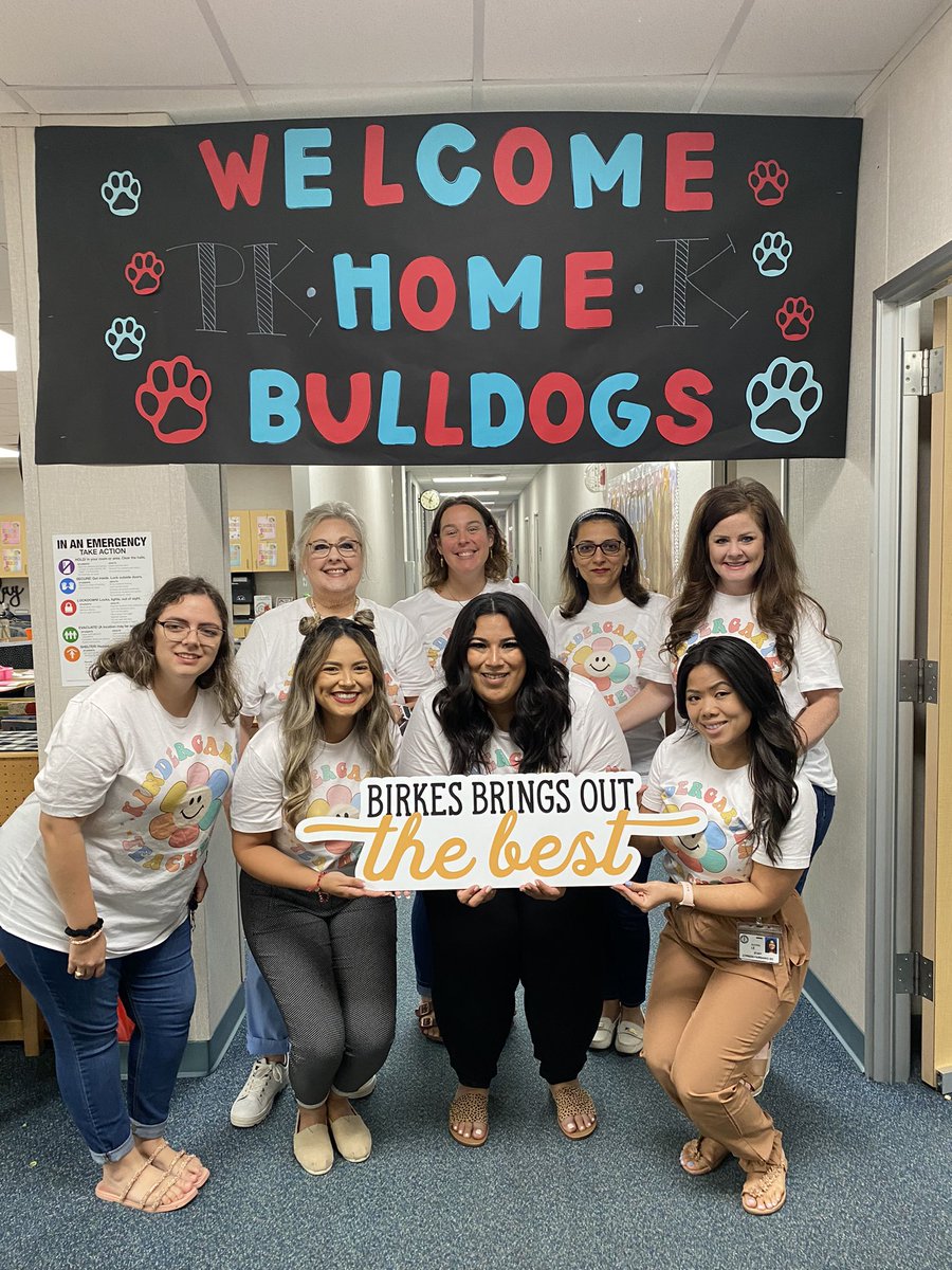 kleinssmith's tweet photo. Got to meet our bulldogs on Thursday and now I’m even more excited to start year 16 tomorrow! ❤️💙 @BirkesCFISD #bettertogether https://t.co/ZQ5wMP9AN8