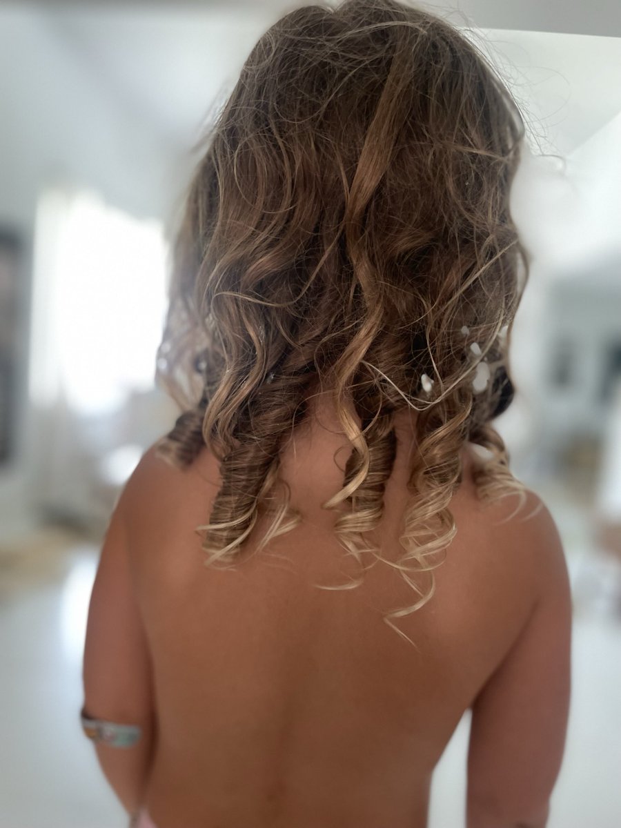 BananaSunset's tweet photo. If I get her that first hair cut will she lose the natural curls? https://t.co/GiuwHPIyea