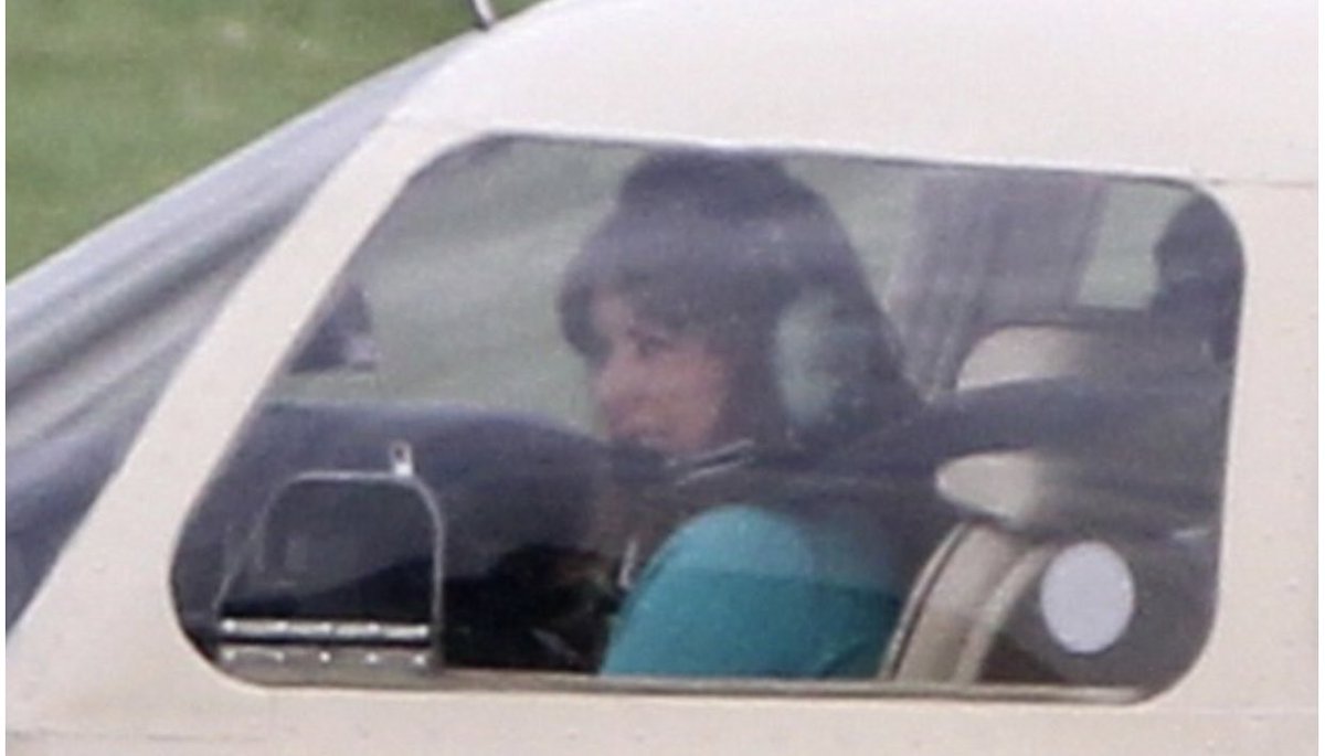Carol Vorderman tweet media