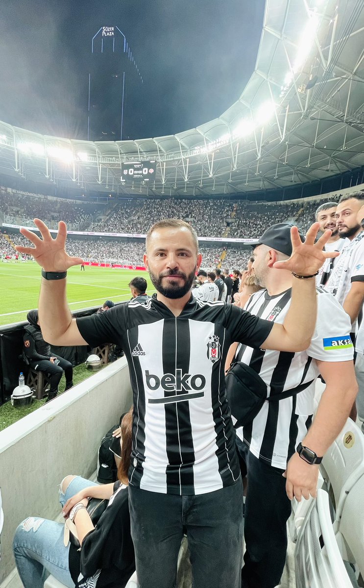 001_muh1's tweet photo. @forzabesiktas #Vur #Kır #Parçala #Susma #Sustur 🦅🦅🦅 @Besiktas https://t.co/Jr3ro3AGBL
