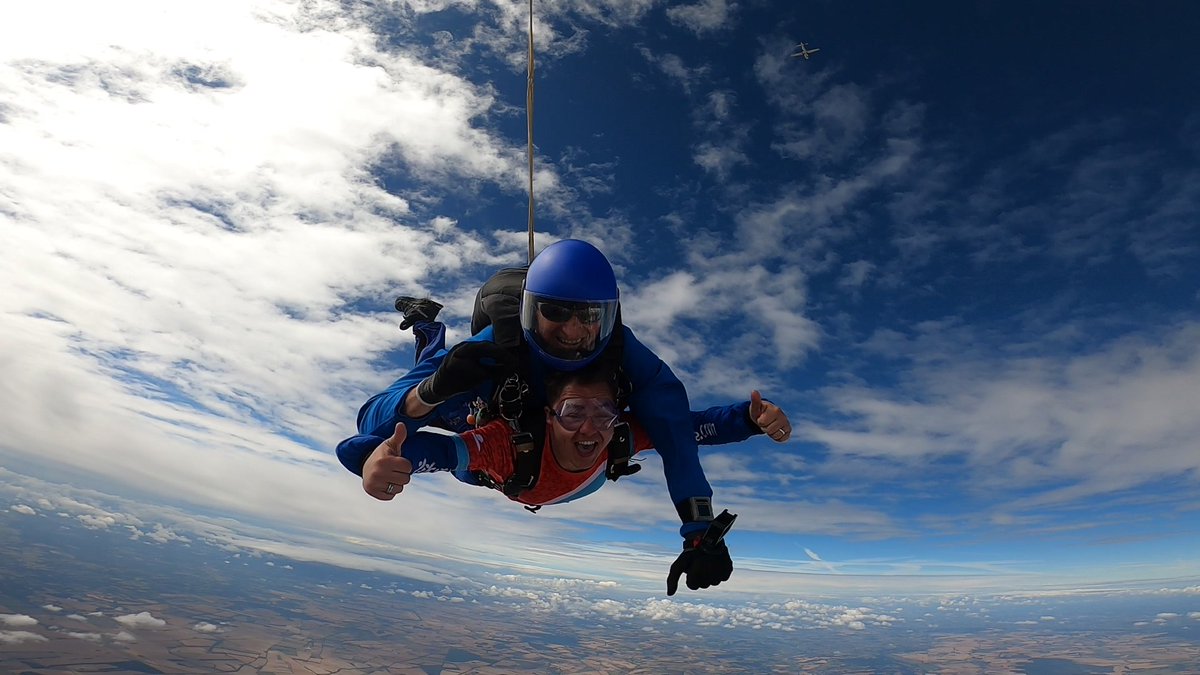 Amazing skydive today from 15,000ft for the University Hospitals Sussex, Love Your Hospital Charity. It took over a year to get it done, but my god was it worth the wait! Absolutely the maddest thing I have ever done but enjoyed every second! @Loveyourhosp  <a href="/fionajlong/">Fiona Long</a> @Sx_WfEd