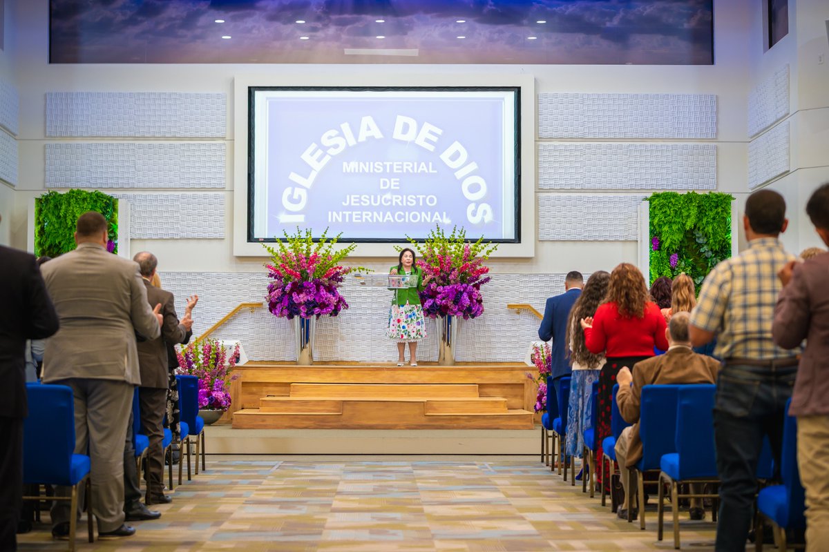 MLPiraquive's tweet photo. Fotografías de la enseñanza del 21 de agosto de 2022, con la lectura en la Biblia de Hebreos 10, en la Iglesia de Dios Ministerial de Jesucristo Internacional, Weston, Florida, Estados Unidos. @IDMJIoficial
Enlace para ver la enseñanza: https://t.co/m10o6g55K0 https://t.co/G5LBVJtn4g