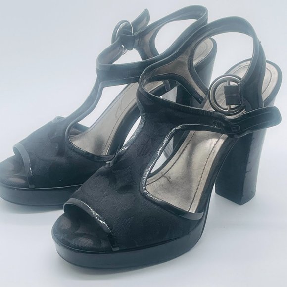 Verlaglam's tweet photo. So good I had to share! Check out all the items I'm loving on @Poshmarkapp #poshmark #fashion #style #shopmycloset #ninewest #coach: https://t.co/9UwfvkvxQ3 https://t.co/hsWLOf2sJC