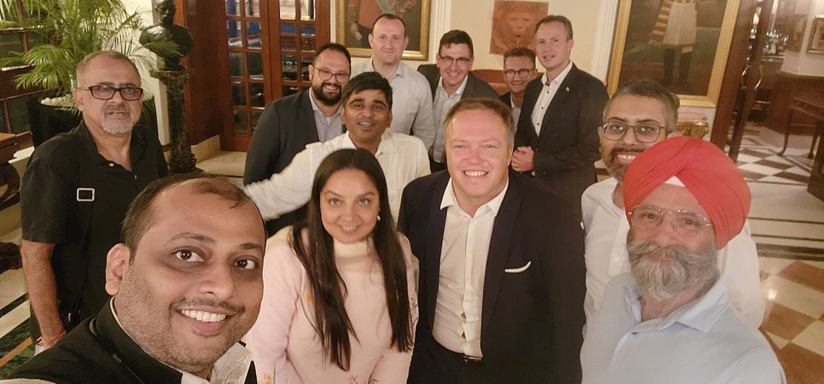 DrGirishKumarr's tweet photo. There is always a Selfie time after any meeting ,
Here's some with German Delegation today ☺️
@mariovoigt #CDU
@andreasbuehl
@pandey_amrish
@CharuPragya
@astiksinha
@KASonline
#KASYP https://t.co/QrVw3WcBrW