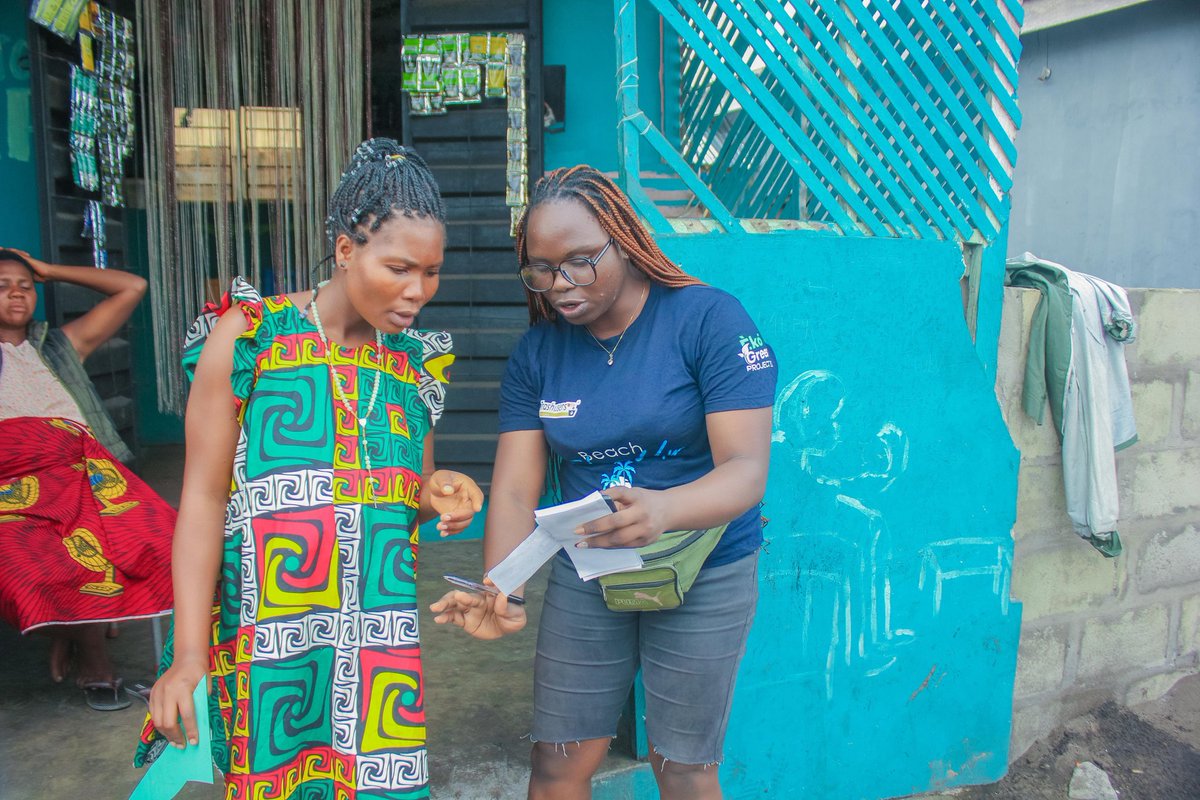 trashusers_NG's tweet photo. Memories from our just-concluded #recycling awareness and community sensitisation + cleanup. They say a picture is worth a thousand words, these ones are worth a fortune.
The message is simple: Give us your #waste and #getpaid for we are #Trashusers. 💪
/a https://t.co/bhGY6kRkOM