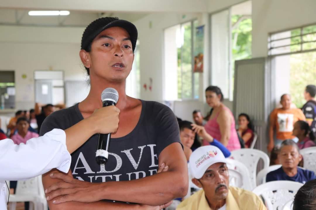 felipecanizalez's tweet photo. Un ejemplo de trabajo en equipo y confianza en las comunidades es la firma de convenios de asociación con las Juntas de Acción Comunal rurales para a través de convites hacer intervenciones en el marco de las afectaciones por la ola invernal.

Sigue 🧵 https://t.co/iYiy8lhVHN