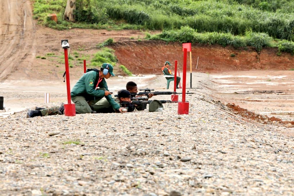 #22Ago Buscar y Destruir, 'Busque a su Blanco' y Corrección, en la modalidad de binomios, han sido los ejercicios ejecutados durante el inicio de la 2da etapa de los ArmyGamesVzla2022.
 #RefuerzaTuVacuna
#GNBProtectoresDelPueblo 
#GNBDesurLara
.@PrensaFANB