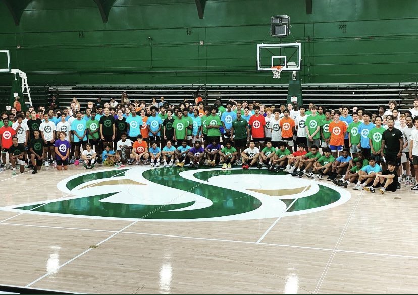CoachDPatrick's tweet photo. Thank you to all the campers &amp; families who came to our INAUGURAL “ELITE CAMP”.@SacHornetsMBB got better by your presence . Shoutout to My staff and Student Athletes who brought the “ENERGY “ and represented @sacstate with class . #StingersUp #916🐝🏀 https://t.co/OGjkRZSJKb