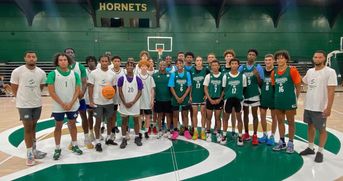 CoachDPatrick's tweet photo. Thank you to all the campers &amp; families who came to our INAUGURAL “ELITE CAMP”.@SacHornetsMBB got better by your presence . Shoutout to My staff and Student Athletes who brought the “ENERGY “ and represented @sacstate with class . #StingersUp #916🐝🏀 https://t.co/OGjkRZSJKb