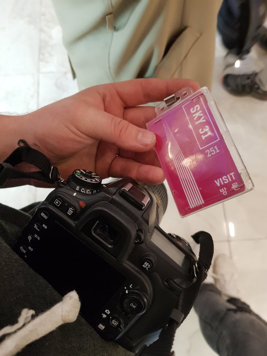 Simon_Perr's tweet photo. @AnilBrancaleoni La lotte world tower, vu imprenable sur tout seoul possibilité de visiter et d’y manger ✌🏻 https://t.co/ZD2GKmt3MK