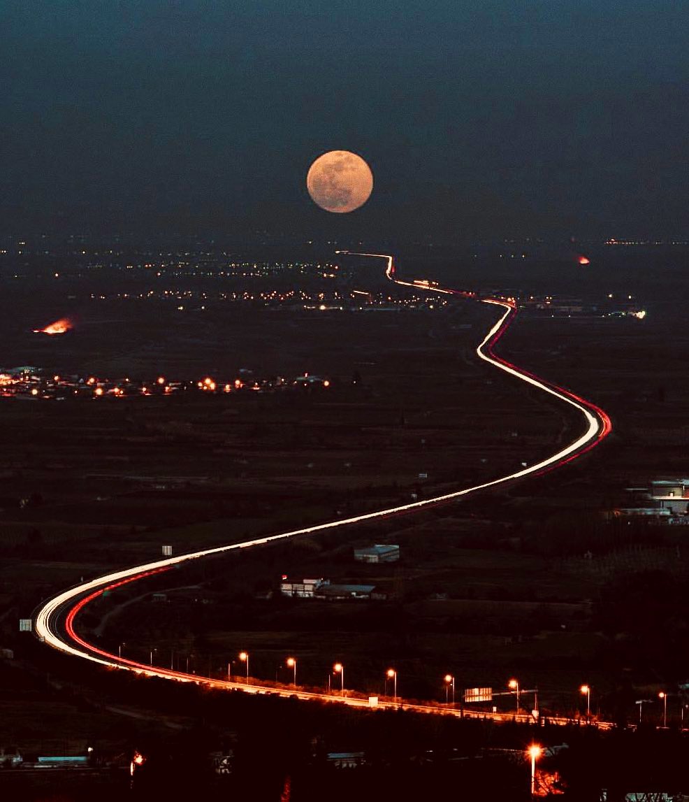 moonloverxjpg's tweet photo. de camino a la luna. https://t.co/CObCAk36Mo