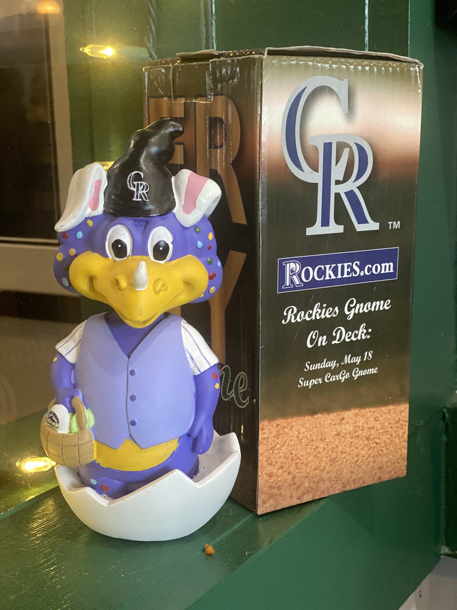 LoveTheRox's tweet photo. #dingerday giveaway! For a chance to win this bobblehead of the Rockies purple dinosaur mascot, like or RT & reply to this tweet with a picture of something - anything! - that makes you smile π Winner drawn Tuesday https://t.co/YeLgYp0MTM
