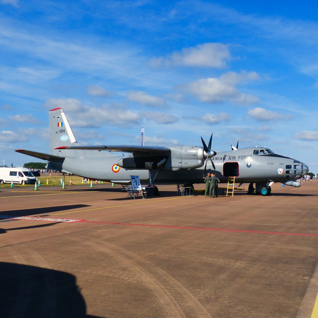 Michaelflying28's tweet photo. 55 years ago today was the first flight of the Antonov An-30 Clank.
Seen here at RIAT 22 is Romanian Air Force 902nd Transport and Reconnaissance Squadron Antonov An-30 Clank 1104.
#romanianairforce #roaf #antonov #antonov30 #an30 #antonovan30 #ah30 #antonov30clank #an30clank https://t.co/aqvqYnIMrf