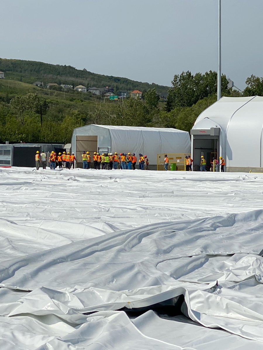 BlizzardSoccer_'s tweet photo. Shouldice Facility Update - check-out the progress down at Shouldice! Our dome has been inflated 🙌🏻 We can’t wait to get our athletes on the turf this October 😎👊🏻 https://t.co/I46oZVJdN9