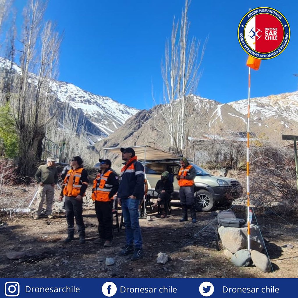 DroneSARChile's tweet photo. Nuestro equipo Dronesar, zona región metropolitana se encuentra desplegada en el sector Baños Morales - Cajón del Maipo, realizando monitoreo de la ladera con acumulación de nieve y fotogrametria de la zona, a solicitud de @onemichile y Delegación presidencial @DPPCordillera https://t.co/MGr8QT7Dr3