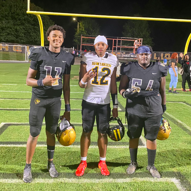 gridironcc's tweet photo. Competitors on the field, but friends for life. Never forget where it started! #citypark @DaylinLee11__ @lamont_iii @ShowtimeeMari @KMHS_FBofficial @GldLionFootball https://t.co/Vne3E8DaG4