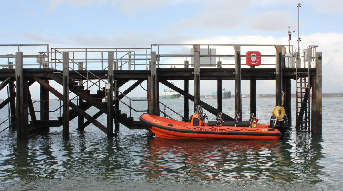 afewmilesmore's tweet photo. Just time to get in a last #Top4Piers post, with three from my home county of #Hampshire that get visited quite often, and one from further east along the coast that's been featured a few times in this week's #Top4Theme. https://t.co/99NyDjnBZQ