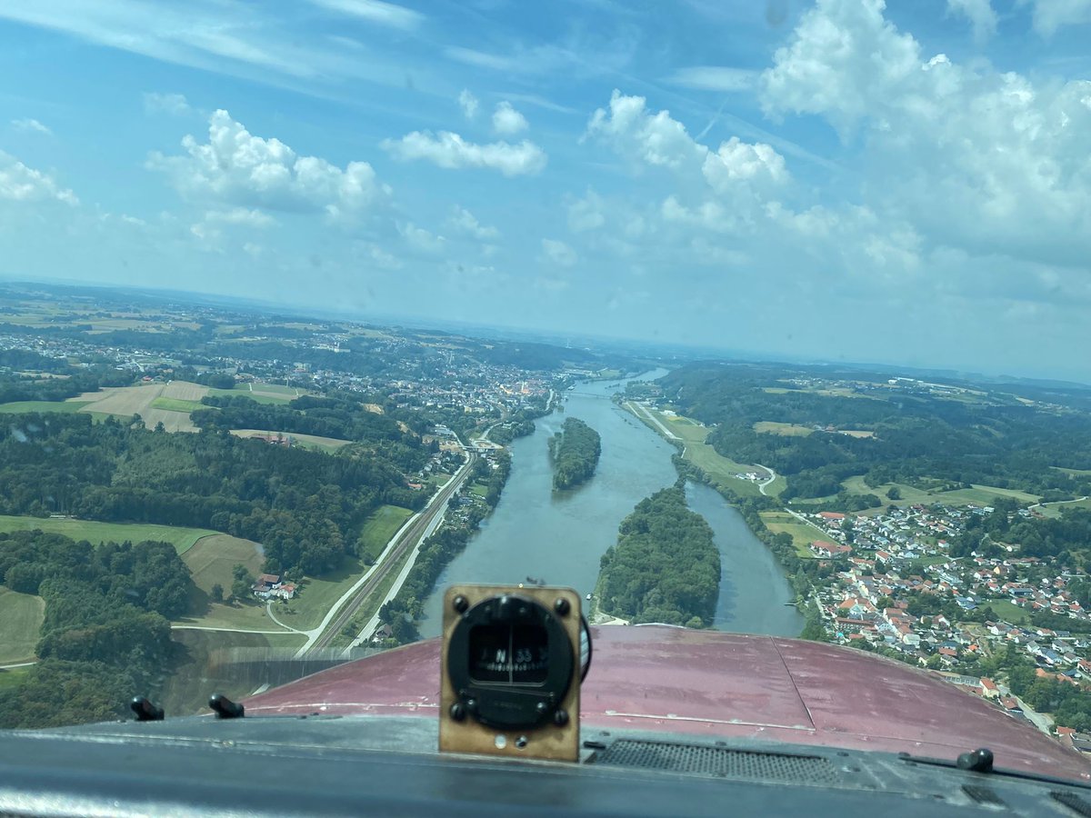 benesmil's tweet photo. Live to fly 🛩️
#EDMV #Vilshofen
@AeroklubPraha
#AvGeek https://t.co/dy3lviTgYH