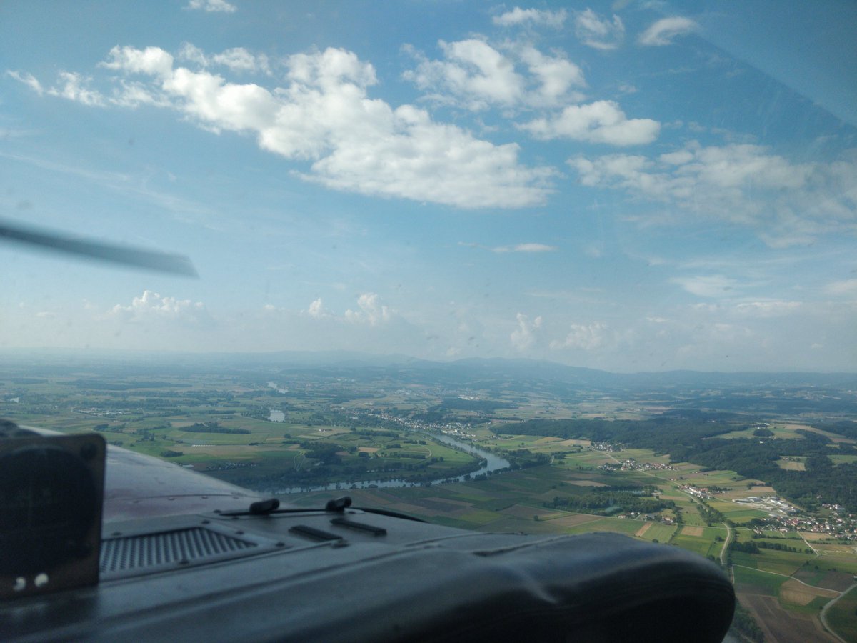 benesmil's tweet photo. Live to fly 🛩️
#EDMV #Vilshofen
@AeroklubPraha
#AvGeek https://t.co/dy3lviTgYH