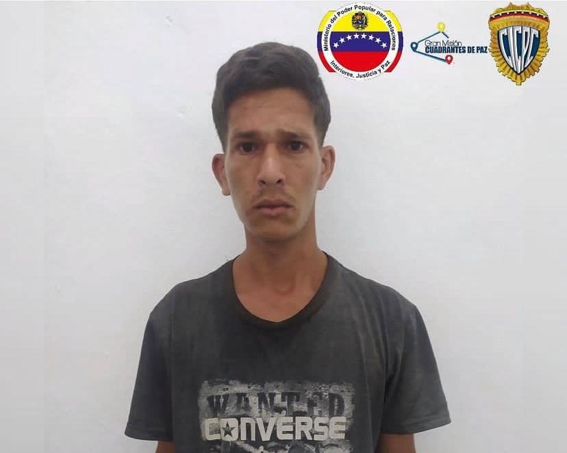 Investigación del #Cicpc determinó que Yhonaiker Eduardo Castellano Castillo (28) empujó a su padre Andrés Castellano (48) hacia el vacío durante una discusión en el sector El Rodeo (Guarenas). Andrés quedó mal herido y murió días después en el Hospital Universitario de Caracas.