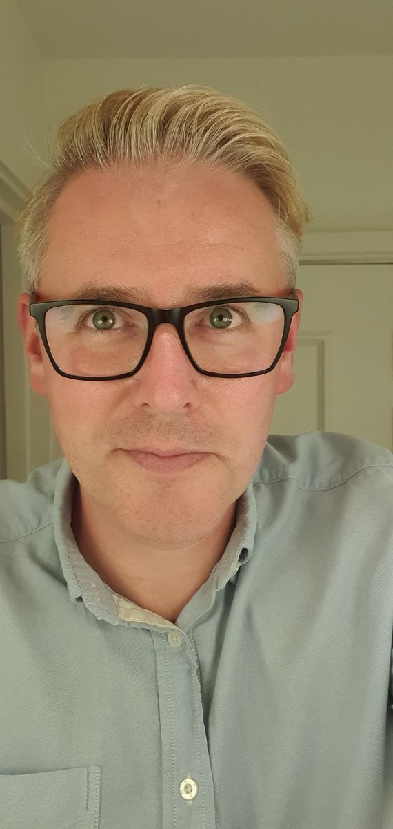 God love them, the lighting at Quo Vadis was generous.