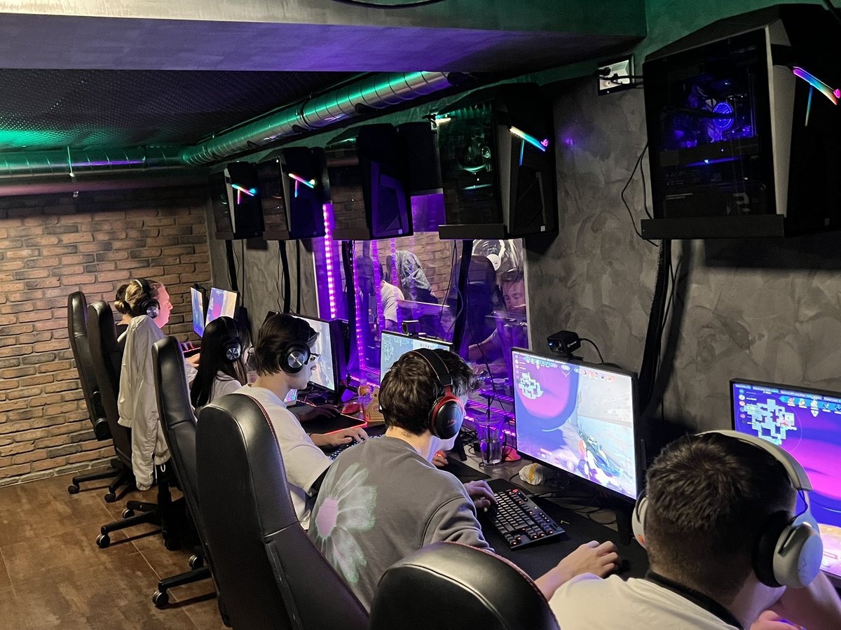 otbesport's tweet photo. Quelques images du bootcamp de la team Valorant https://t.co/zxV9tNAHwT