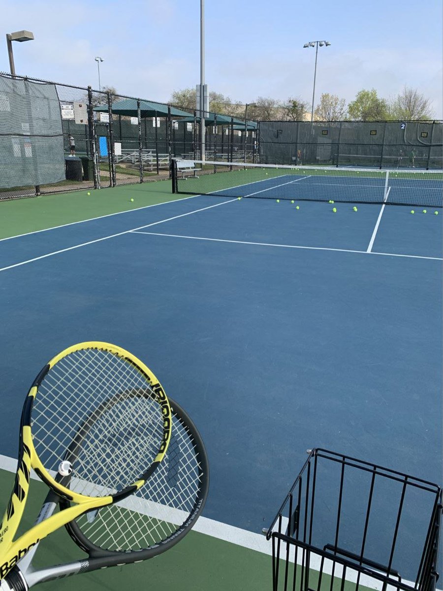 lol62867491's tweet photo. Tennis day #TennisChamps #Tennis #weekend https://t.co/191HgTNveu