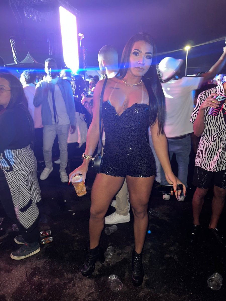 muitOdiada's tweet image. .. #GarotaVip 🖤