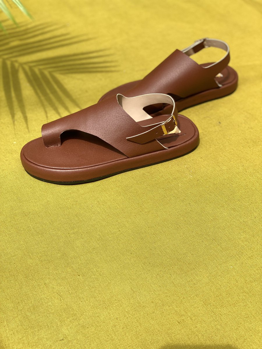 MIAWORKSHOPng's tweet photo. SKYE PLATFORMS coconut brown🥥. 
Comes with a buckle strap!
 (Can be made without them on request )
—————
Price: 16,000
Sizes available 35-45 https://t.co/Rsl6W9P6to
