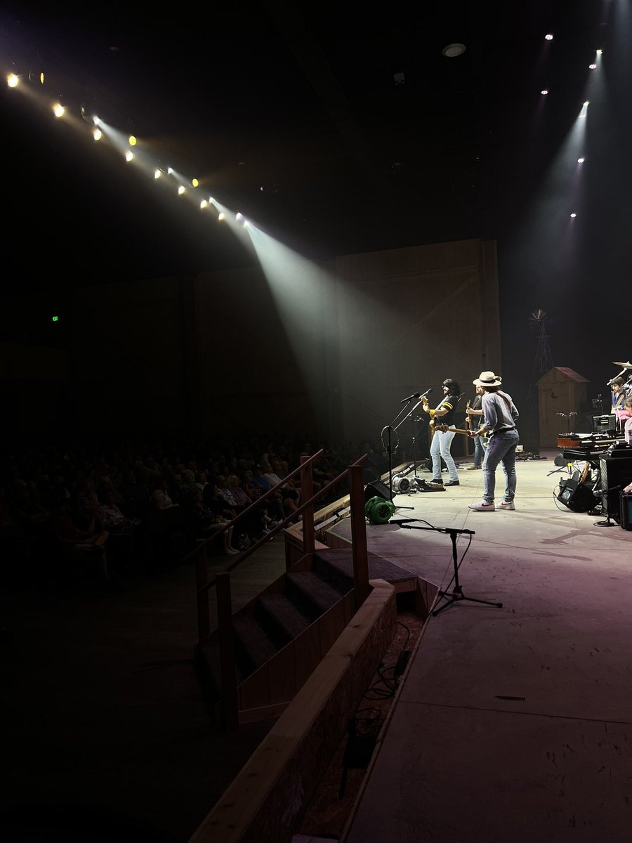 BoysInTheBandAL's tweet photo. SOLD OUT crowd at @AmishCoTheater last night! Paying tribute to the GOATs @TheAlabamaBand https://t.co/85W3bGQccJ