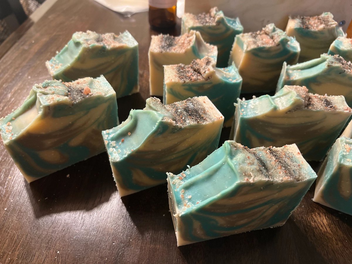 soapisalyesj's tweet image. Guess what! We updated our #SeaGlass soaps! Now made with cocoa butter, sweet almond oil, avocado oil, and Coconut oil! These have an #updated fragrance, sea clay, and real Icelandic sand! #brambleon #handmade #palmfree #crueltyfree #vegan

soapisalye.com/shop/ols/produ…