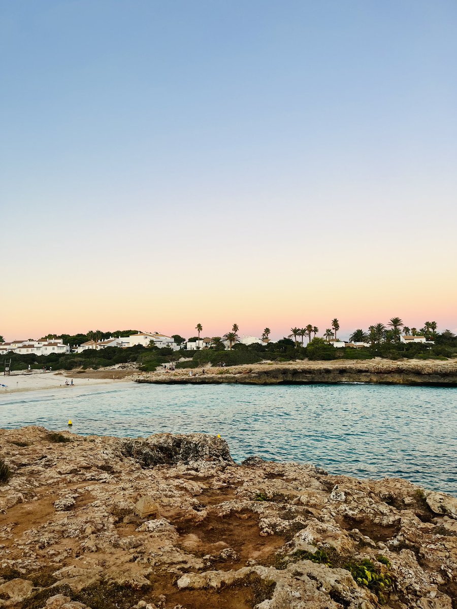 NicolaxxL's tweet photo. Pink is #Magic 💕🌅 #Sunset #Summertime 🇪🇸 https://t.co/mhQqoMS0Lq