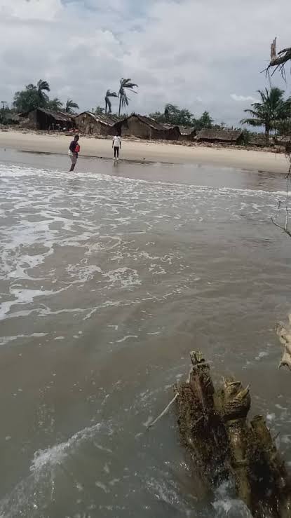 Akwa-Cross Facts & History tweet media