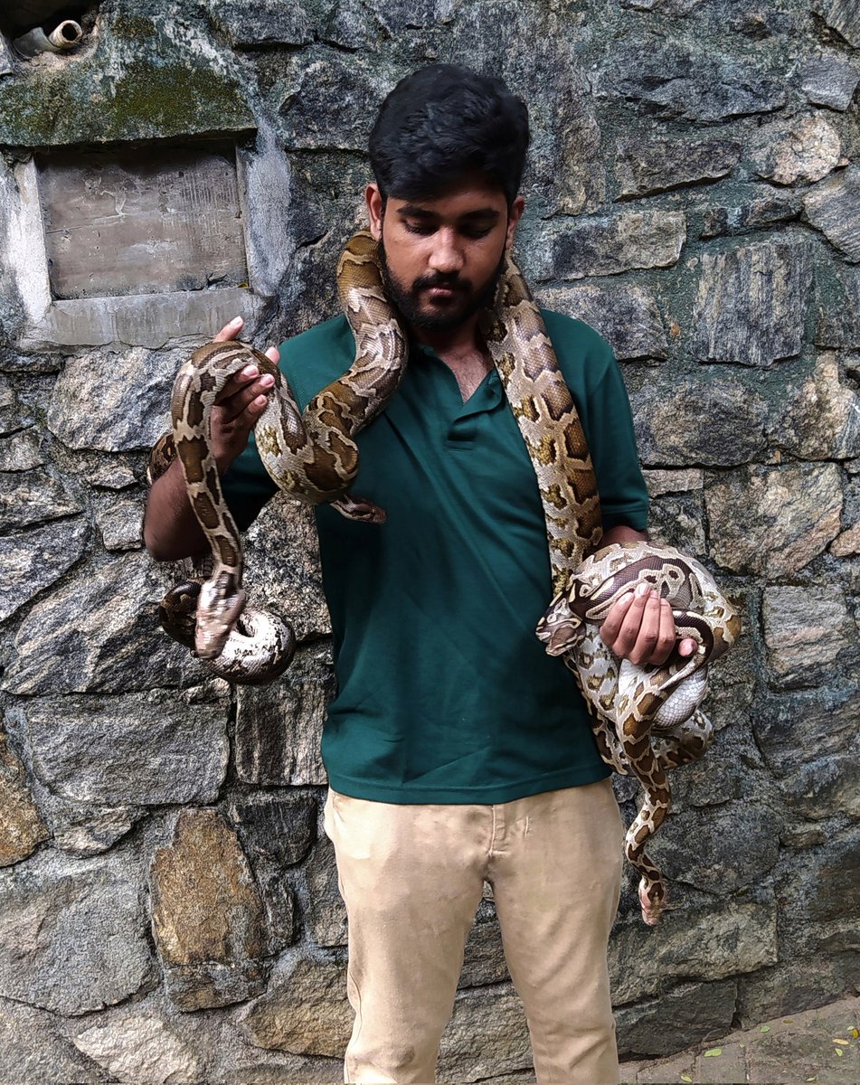 Lordpackeer's tweet photo. හේ හේ https://t.co/MPFu8lRhlu