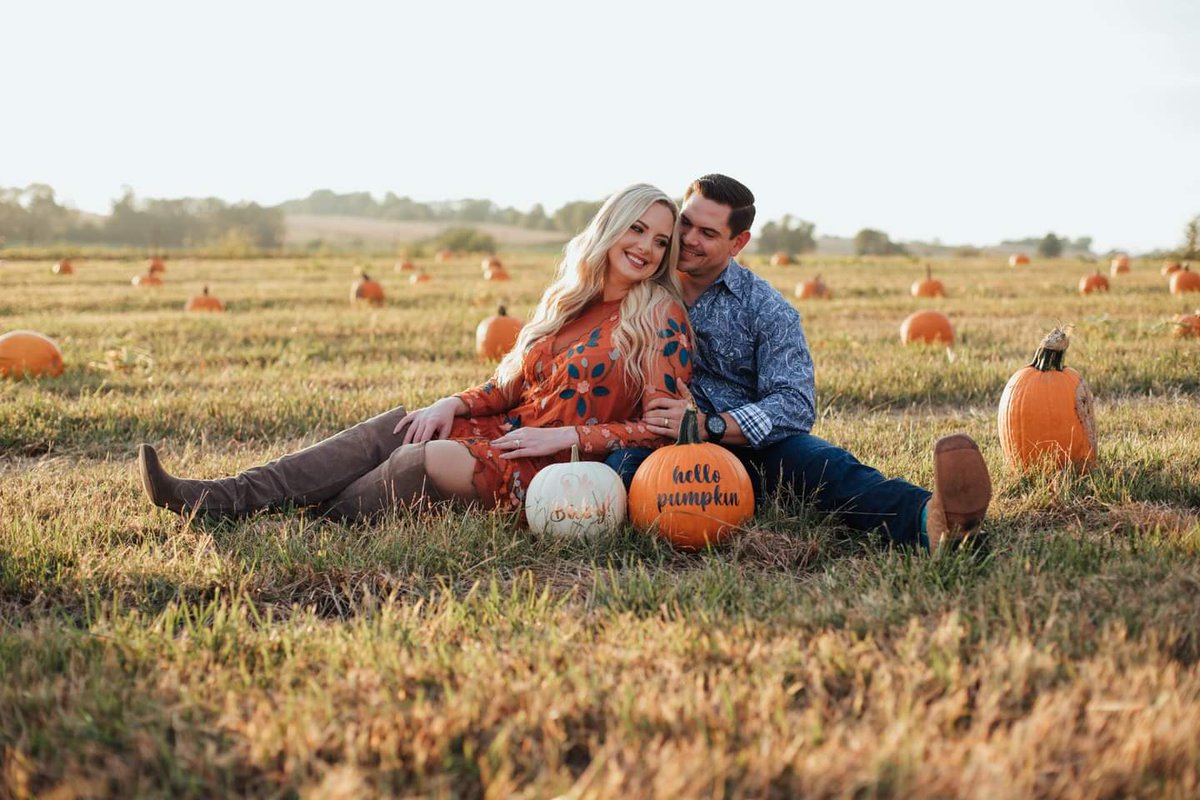 Kerby Farm Pumpkin Patch is the perfect place to have a photo shoot for your #BabyAnnouncement #WeddingAnnouncement or just a quick family photo.  Have your photographer contact!
#pumpkinpatch #farmlife #kc #kcphotos #kcphotographer #kcweddings

kerbypumpkinpatch.com