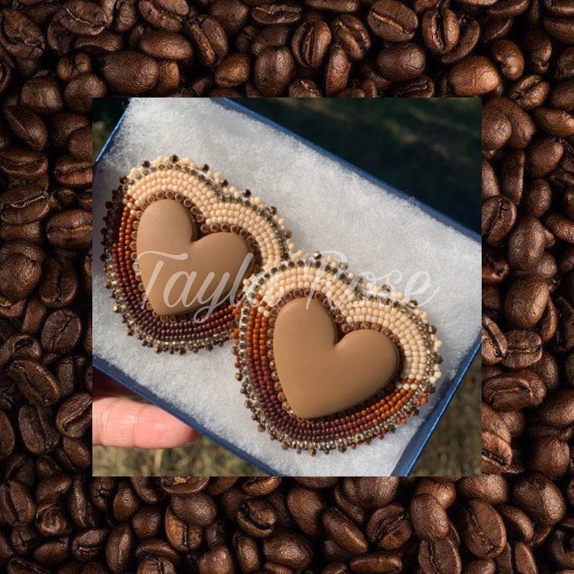 TurtleHeartBead's tweet photo. ✨ 𝐎 𝐁 𝐒 𝐄 𝐒 𝐒 𝐄 𝐃 ✨

😍🫶🏽Matte Heart beaded earrings with LV and MK backing 💞

All sold out! 

Will be making more with in the next week or so! ☺️ https://t.co/B3g8Eznbdg