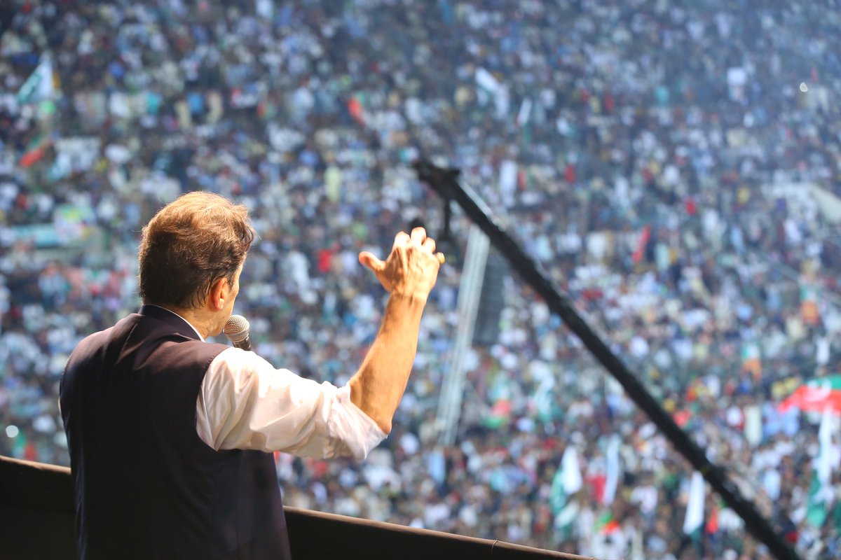 umer_sultan's tweet photo. Either you surrender or you fight for your freedom till death , i always ask myself this question, LA ILLAHA ILALLAH there is no god but ONE , WE WILL FIGHT ! “Imran Khan”  . . . Chairman’s msg for his lovers #BaniGala https://t.co/JTxstjiEA6