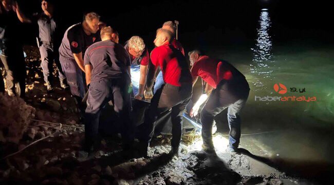 Antalya'nın #Demre ilçesinde serinlemek için baraja giren 18 yaşındaki Suriyeli genç boğularak hayatını kaybetti.

#AntalyaFarkında