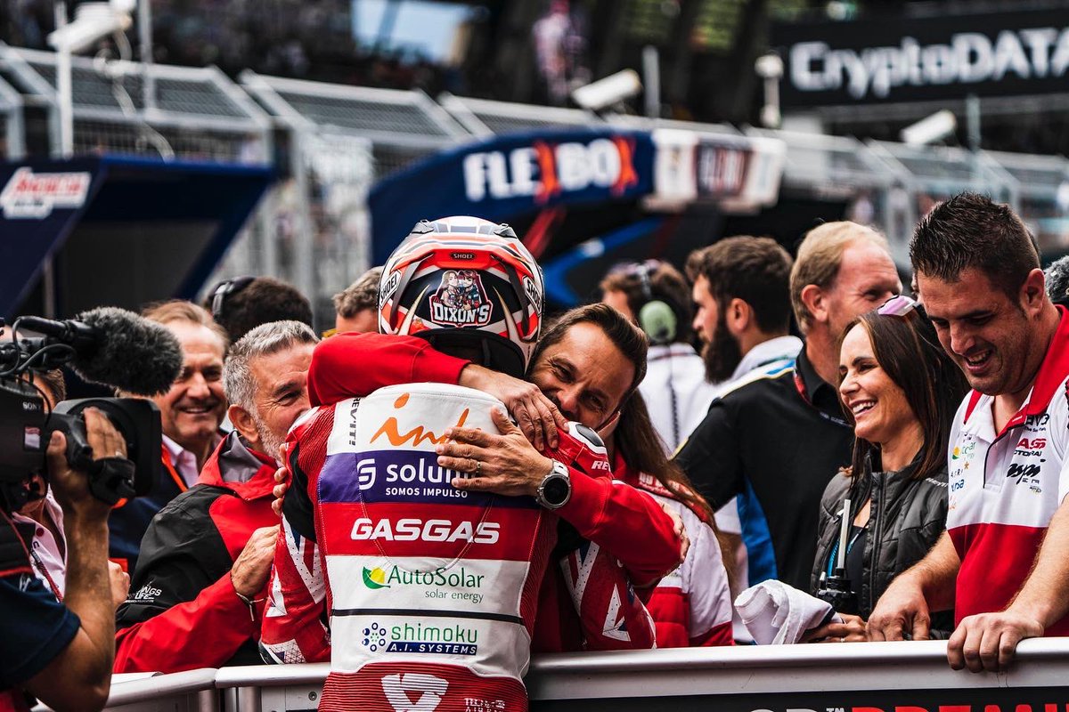 jakedixonracing's tweet photo. Last corner βπ»π
ΏοΈ3οΈβ£ baby #GetOnTheGas π
I want to say a massive thank you to my team , I struggled in the race but I had to adapt throughout, I never gave up
I LOVE RACING MOTORBIKES βπ» π
#96Crew #AustrianGP https://t.co/53iNHyJbw6