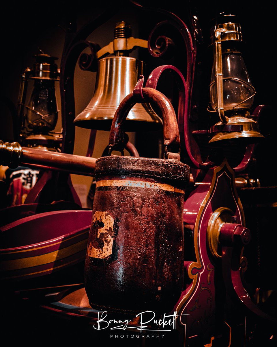 photoartbybonny's tweet photo. Arizonans have you ever visited the Hall of Flame Museum in Phoenix? If not you should definitely check it out. So many cool old fire trucks and fun for the kiddos too. https://t.co/L0Uz8Nsuc9
#vintagefiretrucks #hallofflame #thingstodoinphoenix #museums https://t.co/2vSOA8MspB