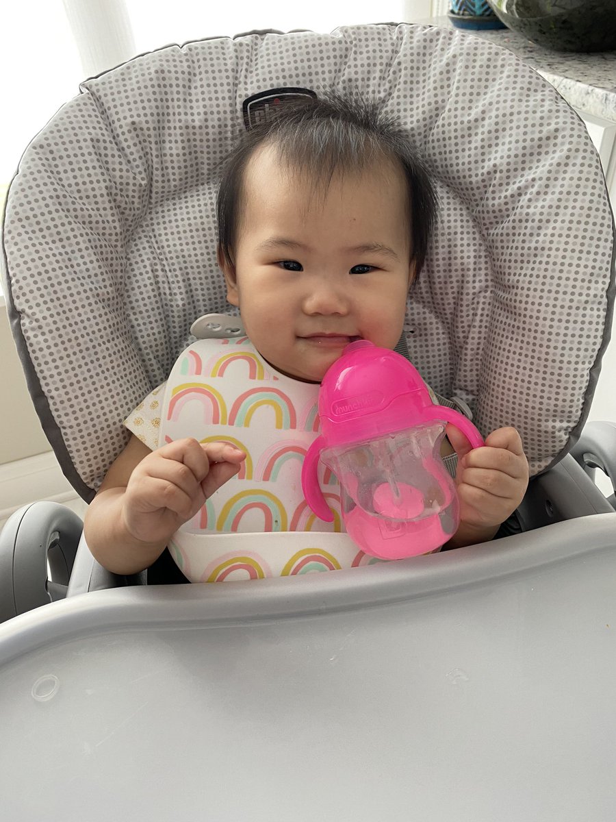 morning_heartx3's tweet photo. Look at her!!!! #almost1 #pleasestopgrowingsofast https://t.co/IgEoVLpT9e