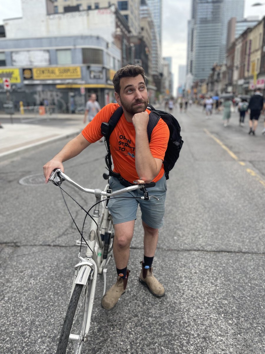 Earthlings weren’t meant for living online & Zoom. I got to meet ⁦@TCATonline⁩ David at ⁦@OpenStreetsTO⁩. Thanks for the great work and opening our streets to people! #VisionZero #BikeTO #WalkTO