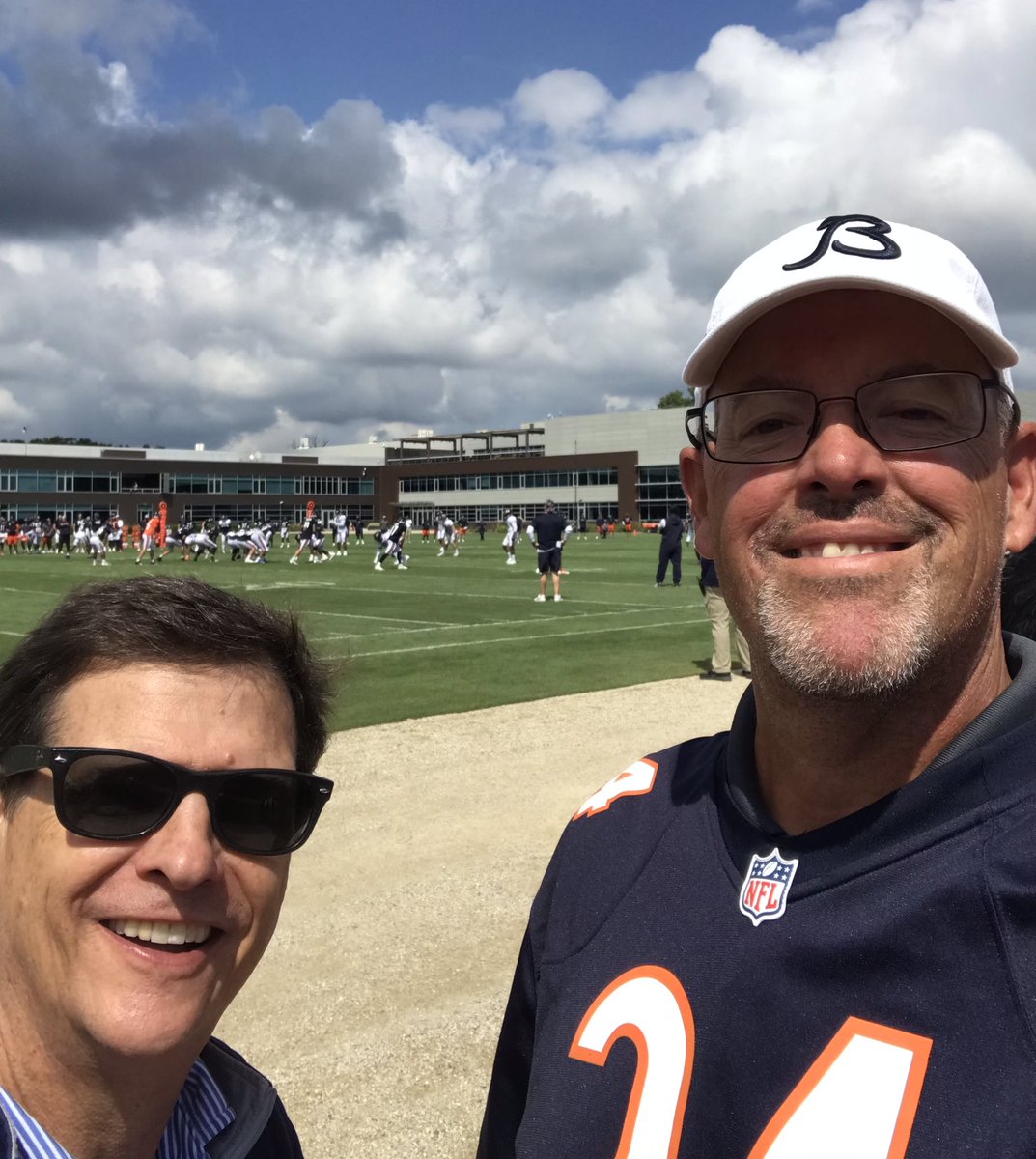 Vetbearsfan's tweet photo. Appreciate the @ChicagoBears recognition of my military service. Had a great time catching up with fellow @BearsSTH Pat Carroll and watching a productive practice session. @toconnor851 and his family joined in. https://t.co/bAUB68wAKp
