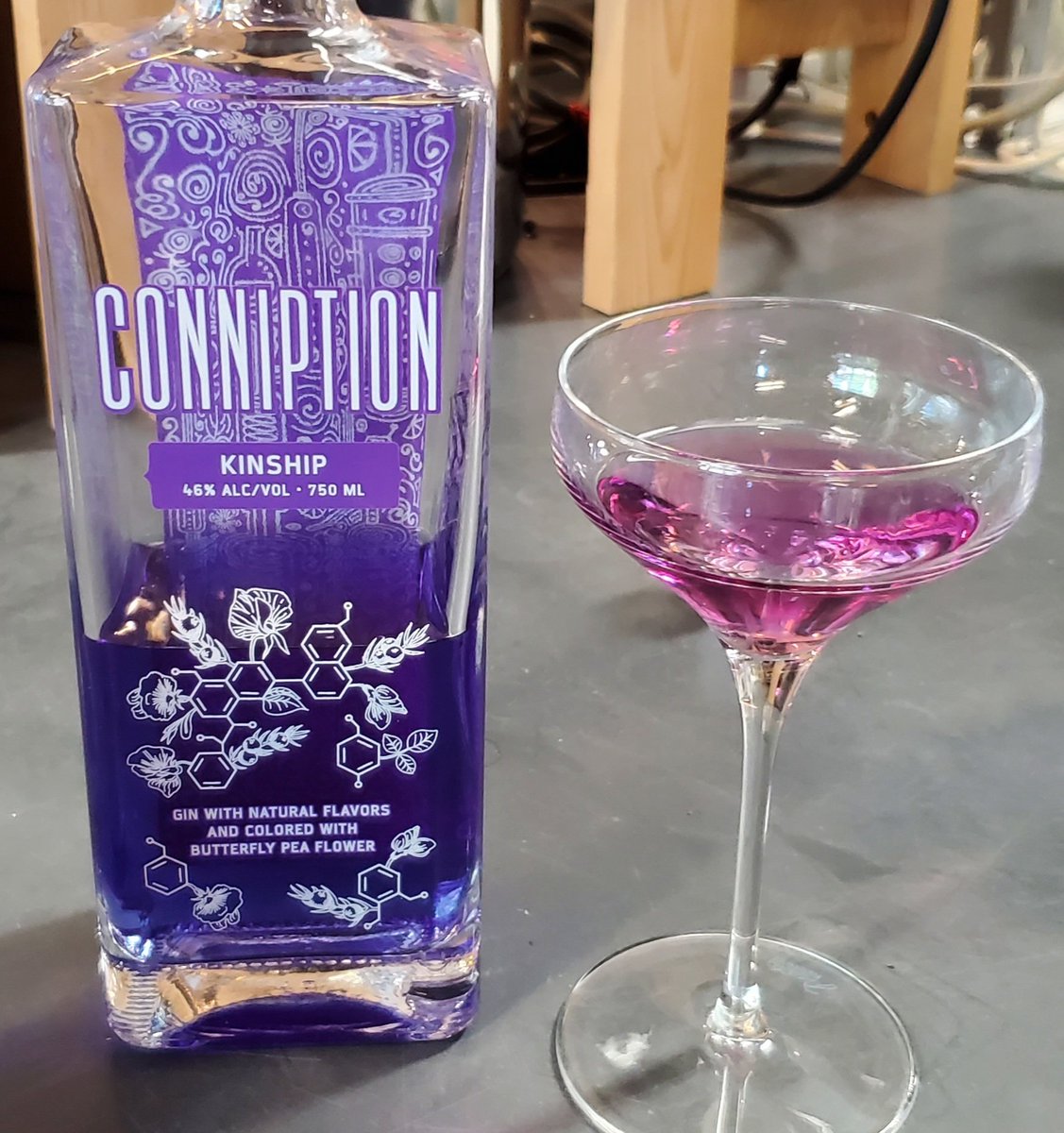 HeatherLMarks's tweet photo. Love the new Kinship Gin at #DurhamDistillery! Not just beautiful colors, I love the hint of anise! https://t.co/EuiiegvISM