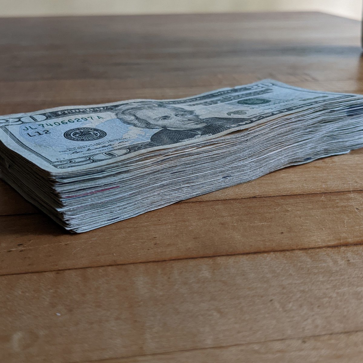 BookshopMassive's tweet image. Tfw you're posting bails on a Sunday and you had to get 104 $20 bills from two different ATMs using three different debit cards to make it happen.

Imagine being someone without a bank account and having to navigate this shit.

#endcashbail #abolishprisons