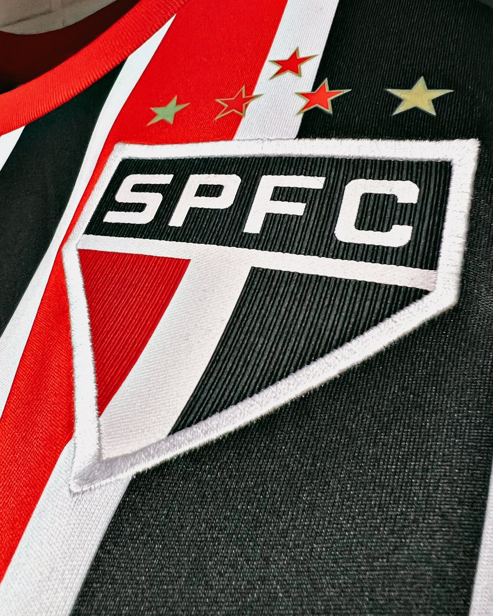 SaoPauloFC's tweet photo. 🤩 Isso aqui esquece, né? Tá falando da ELITE!

#VamosSãoPaulo 🇾🇪 https://t.co/7A0Ksc9Guv