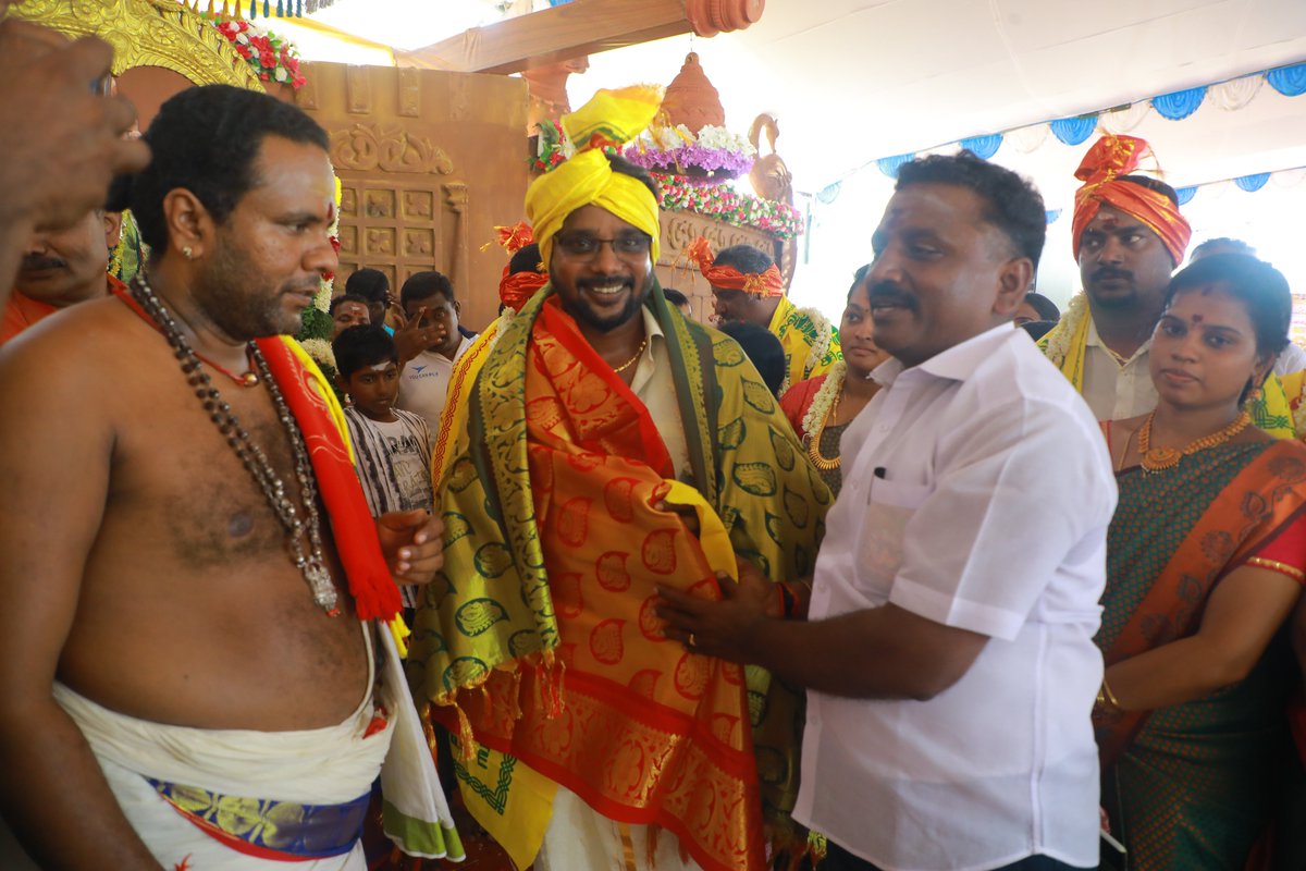 yourbackers's tweet photo. திருக்காஞ்சி,ஸ்ரீகங்கைவராக நதீஸ்வரர் ஆலயத்தில் நடைபெற்ற 'மணி விழா மகா சங்கமம்' நிகழ்ச்சியில் 60 தம்பதிகளுக்கு நடைபெற்ற சஷ்டியப்த பூர்த்தி @KrishYourbacker  
@PMOIndia @HMOIndia @MinOfCultureGoI #krishnaraju @LGov_Puducherry https://t.co/1w108SNZIq