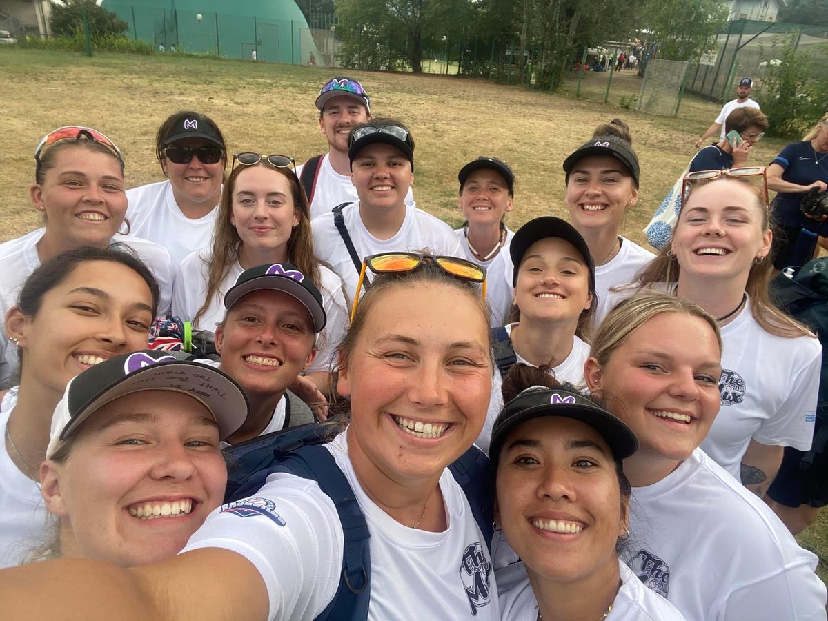 Liz Knight 🥎 tweet media