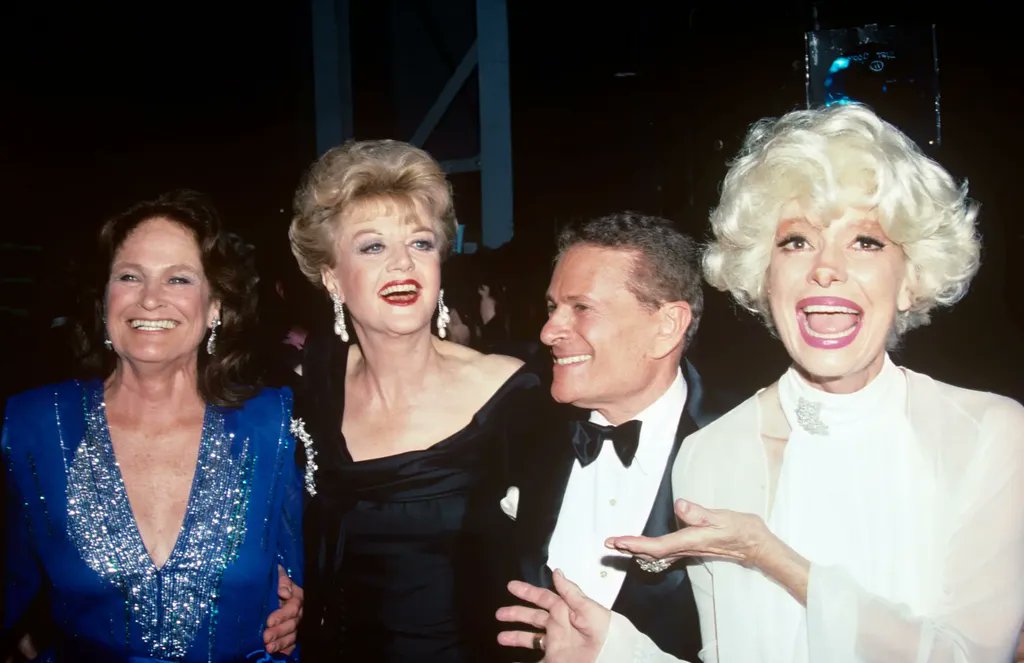 JerseyCity's tweet photo. #JCoriginal Jerry Herman grew up in #JerseyCity & began a broadway career that spanned decades. He composed Tony-winning musicals “Hello, Dolly!”, “Mame”, & “La Cage aux Folles,” that hit Broadway as a breakthrough for LGBTQ+ representation. Herman died in 2019 at the age of 88. https://t.co/i3p2Lr8MFJ