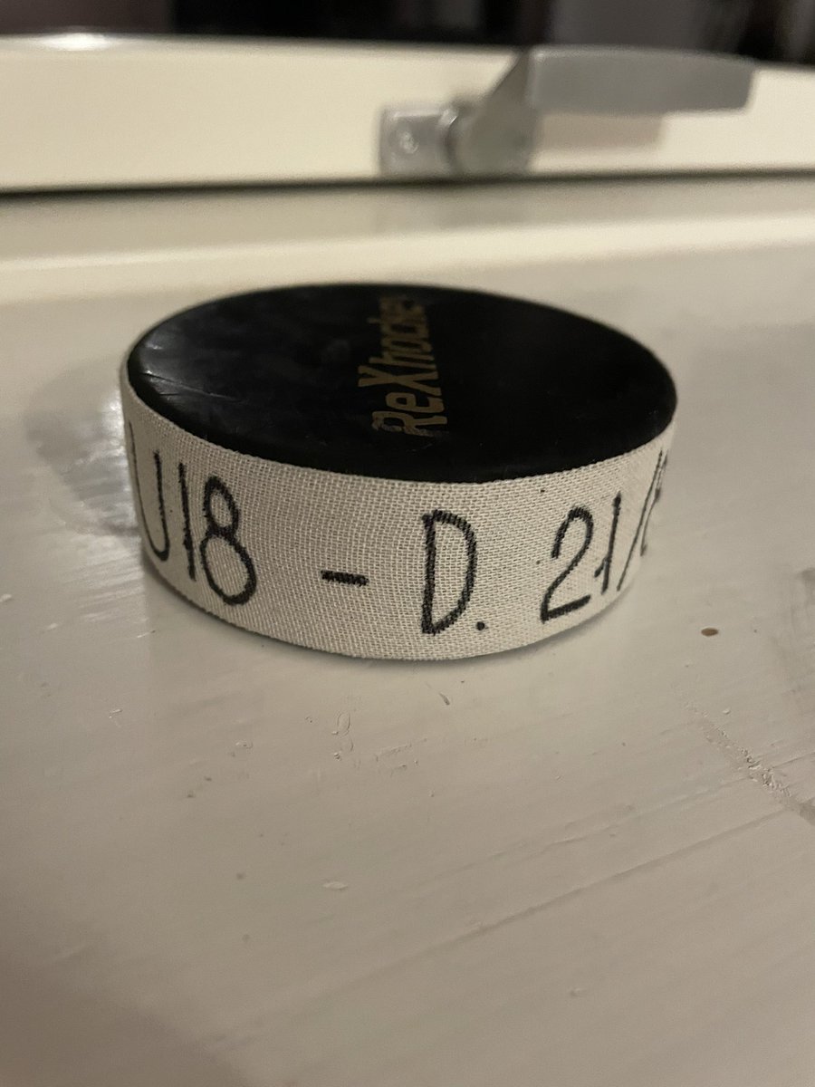 1st goal with the national team💪🏻🏒🤩